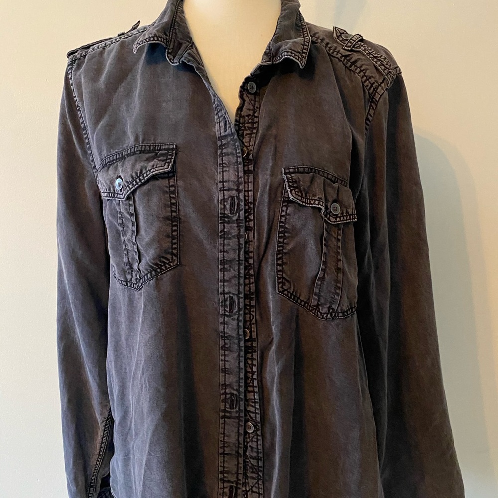 American eagle boyfriend button up chambray